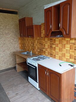 Prodám návěs předělaný na obytný návěs,karavan - 8