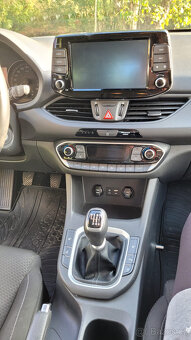 Hyundai i30 kombi 1.4 T-GDI 103KW – 1maj., ČR, serv., 8 kol - 8