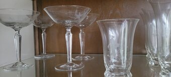 Sada starožitného nádobí z broušeného skla - 8