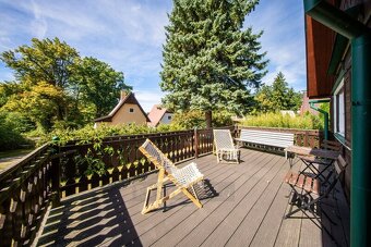 Prodej kompletně rekonstruované chaty s prostorným pozemkem, - 8