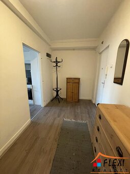 Pronájem zařízeného bytu 1+1 s balkónem, 43 m², ul. Dolní, O - 8