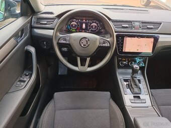 Škoda Superb 3 Combi iV 1.4eTSI 160kW DSG Tažné ACC DCC Navi - 8
