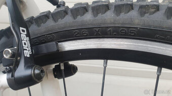 Prodám horské kolo, kvalitní komponenty Shimano - 8