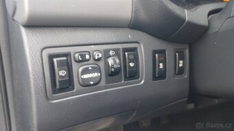 Toyota Avensis - 8