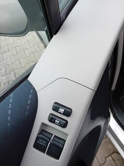 Toyota Yaris 1.0 51kW 2008 - 94.500km - 8