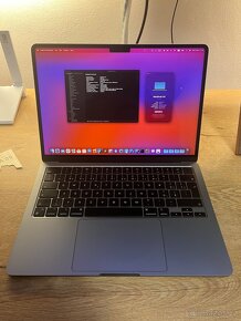 MacBook Air 13" M2 / 16GB RAM / 256GB HD / 8×CPU / Šedý - 8