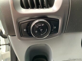 Ford Transit Custom 2,2 TDCi 290 L2 9míst r.v. 2015 - 8