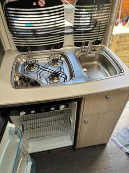 Karavan Sterckeman, rv.19, - 8