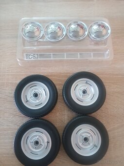 Skoda 100L 1:8 deagostini - 8