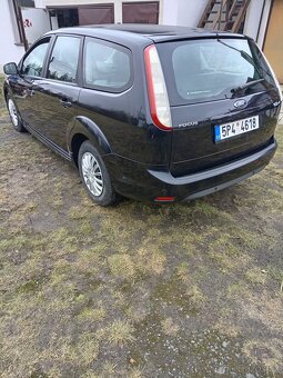 Prodám ford focus 1.6 tdci 80 kW. R. V. 2009 - 8