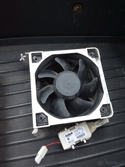 elektronika z vestavěné lednice - 8