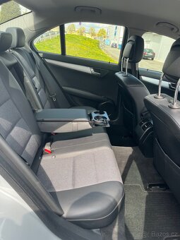 Mercedes Benz C180 - 8