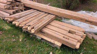 Staré trámy z krovu a stropu - 8