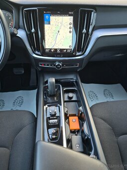 VOLVO V60 2,0 184kW B5 AWD CROSS COUNTRY Auto 2021 ČR -DPH - 8