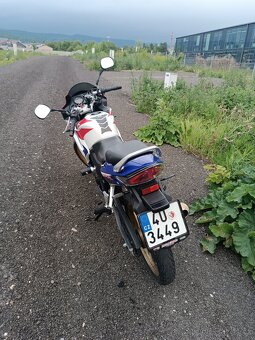 Honda CBR 125 - 8