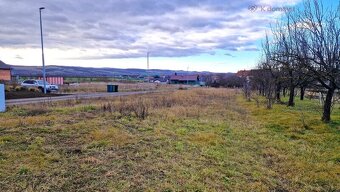 Prodej stavebního pozemku 500 m2 v Kozojídkách se stavebním - 8