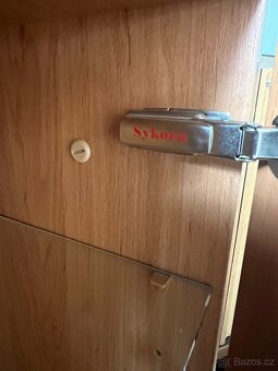 Dřevěná kuchyň se spotřebiči Sýkora - 8