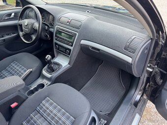 ŠKODA OCTAVIA II FL COMBI 1.4 TSI STYLE - 8