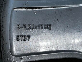 Original ALU kola Audi 17" 7,5J ET37 + 225/55/R17 - 8