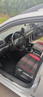 Volkswagen Golf 6, 1.6TDI MATCH - 8