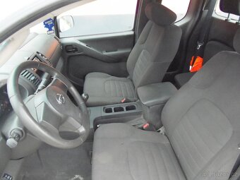 Nissan Navara 2.5 DCi 4x4 taž. 2.7T nová STK - 8