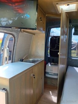 Obytný vůz Mercedes Vito - 8