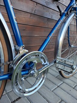 ZÁNOVNÍ ULOŽENKOVÝ Favorit vhodný jako dekorace podniku - 8