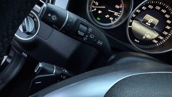 Mercedes-Benz E 200 BLUETEC - 8