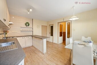 Prodej RD 5+2 v obci Kunovice s dvorkem a zahradou, okr. Uhe - 8