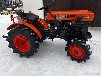 malotraktor Kubota B5000 - 8