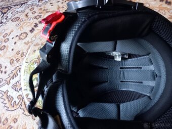 Prodám přilbu Axxis, velikost L - 8