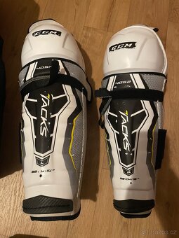 Hokejová výstroj - 8