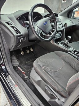Ford focus ST Line - 8