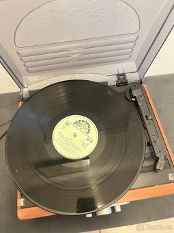 Roadstar TTR-8631 - 8