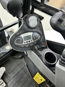Minibagr Bobcat E34 pouze 550MTh - 8