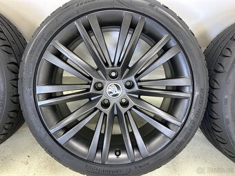 letní originál sada Škoda Superb III Canopus 19" 5x112 - 8