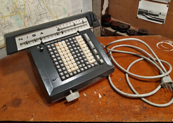 Funkční elektromechanická kalkulačka Nisa PK5 z roku 1974 - 8