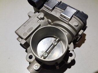 Škrtící klapka 04C133062C Fabia III 1,0 TSi 5600 km - 8