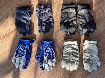 dětské rukavice a brýle na motokros - 8