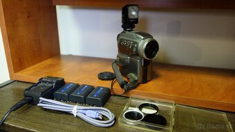 Příslušenství + Sony mini DV DCR-PC115E - nefunkční. - 8