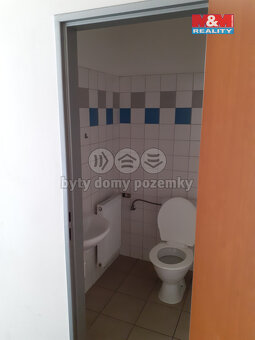 Pronájem skladu, 1802 m², Hradec Králové - 8