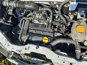 Opel Agila 1,0i 2003 43kW jen80TKM JEZDI, DILY - 8