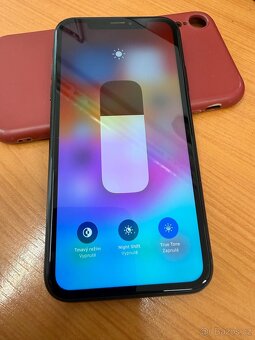 Apple iPhone xr 64GB - 8