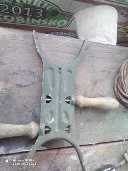 Sluchátka s mikrofonem spojaři. - 8