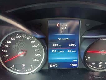 Mercedes-Benz V-Class 250d | r.v. 2022 | 8 míst | DPH - 8