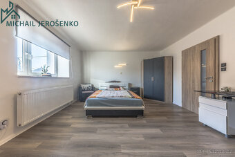 Prodej rodinný dům 361 m², pozemek 1276 m² - Kostelec nad Če - 8