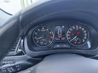 Škoda Rapid 1.2 Tsi 6 Kvalt panorama xenon 138150 km - 8