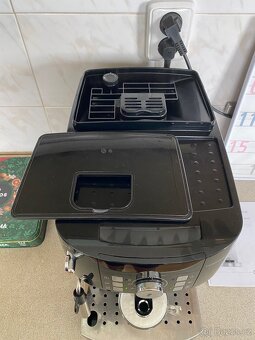 Kávovar Delonghi Magnifica S - 8