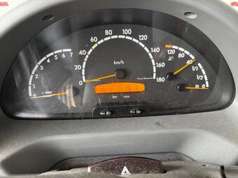 Mercedes Benz sprinter - 8