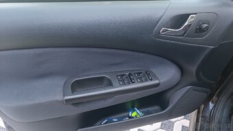Škoda Octavia 1 combi 2.0i 85kw - 8